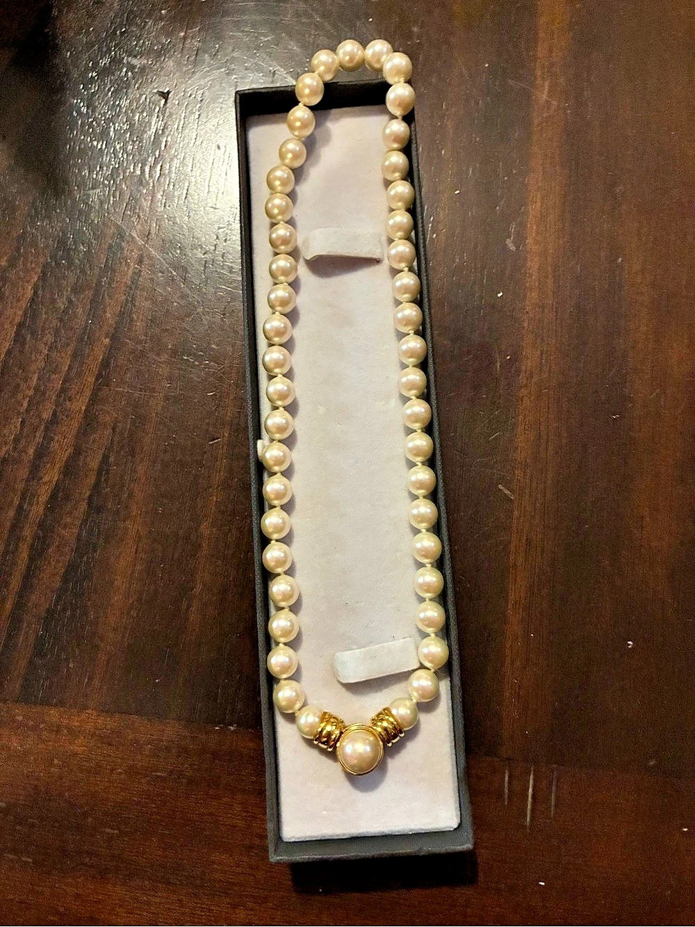 Christian Dior Vintage Pearl Bead Pendant Necklace in Gold & Cream Like New